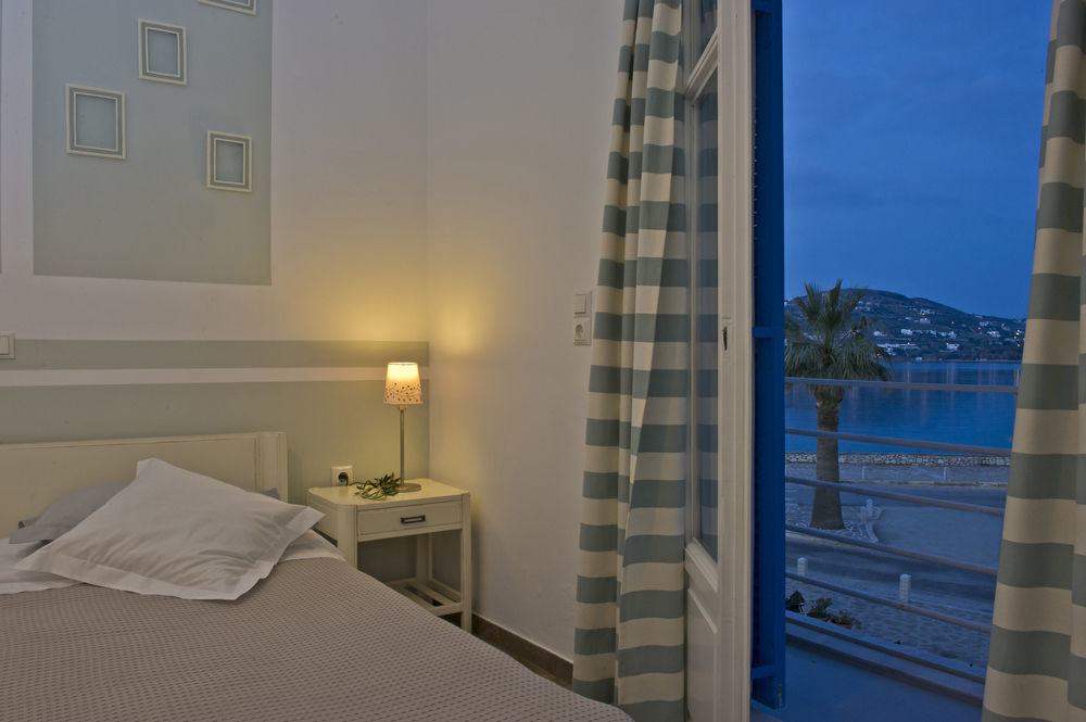 Hotel Oasis Parikia  Luaran gambar