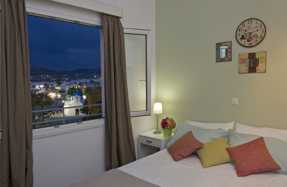 Hotel Oasis Parikia  Luaran gambar