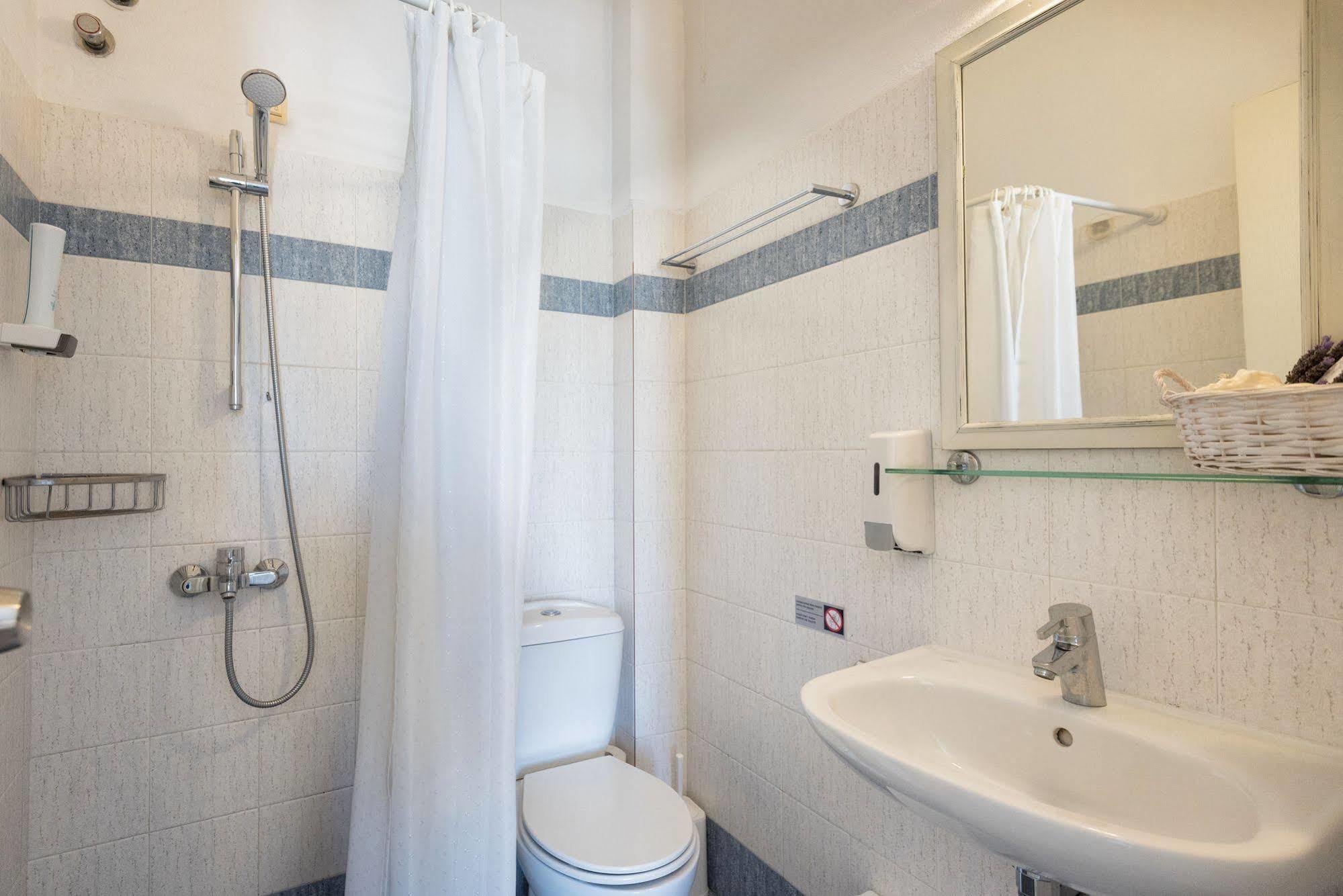Hotel Oasis Parikia  Luaran gambar