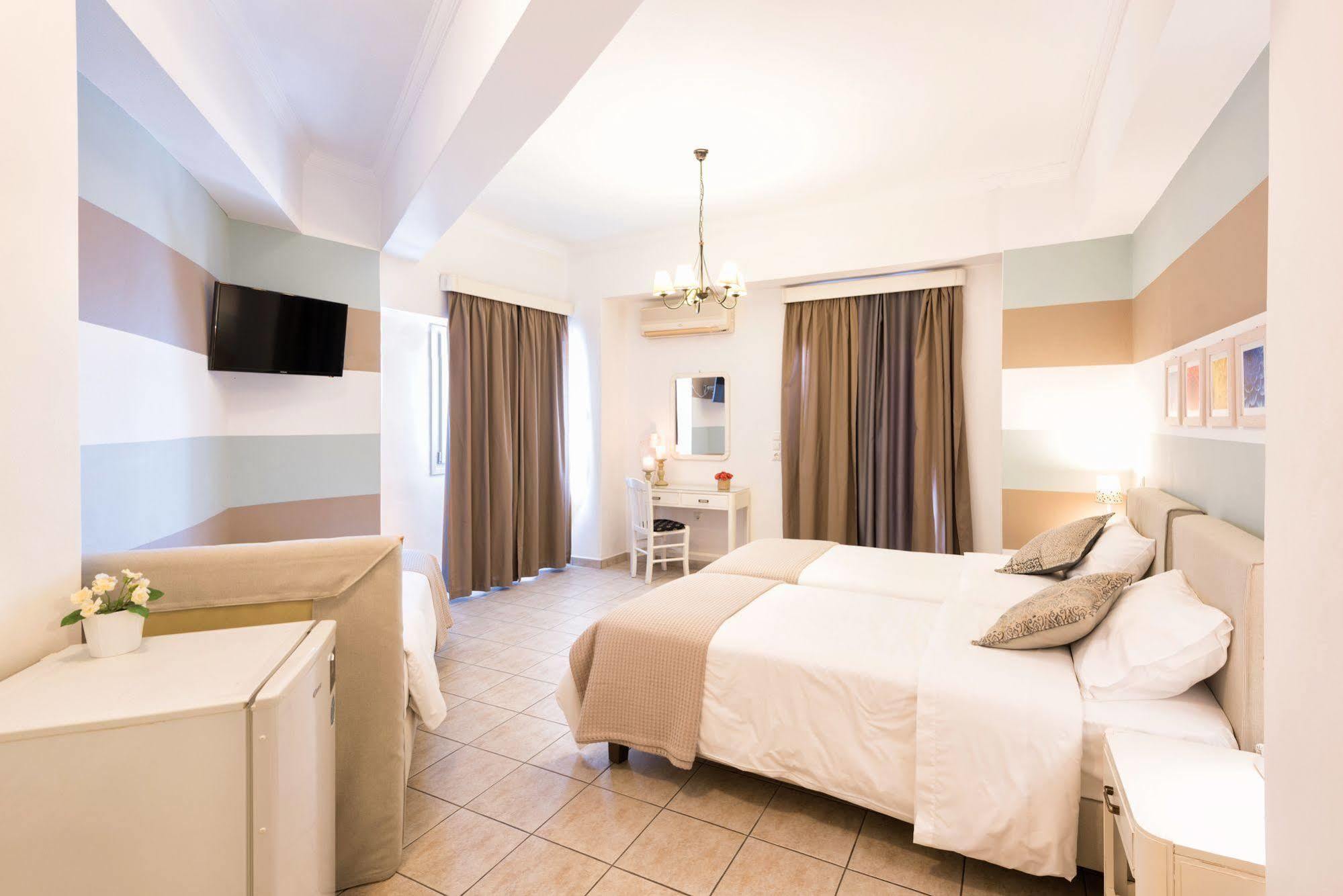Hotel Oasis Parikia  Luaran gambar